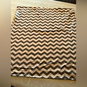 Itzy Ritzy “Nursing Happens” cover/infinity scarf!